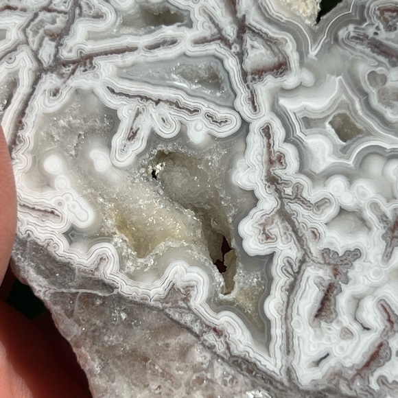 Mexican lace (1) agate slab with stand | crystal - Picture 10 of 14